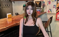 美女洗澡脱得一二干净